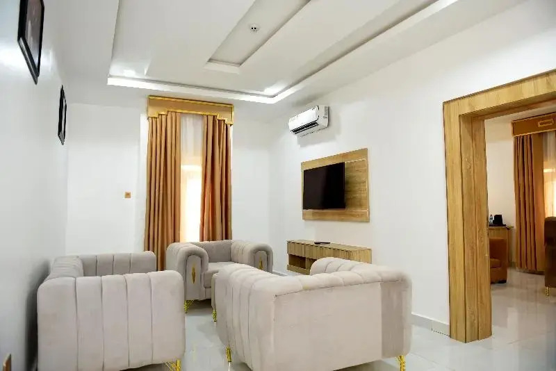 Immaculate Excellence Luxury Hotel