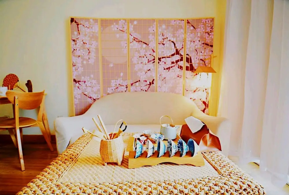 Avatar Japan Impression Queen Bed & High Rise View