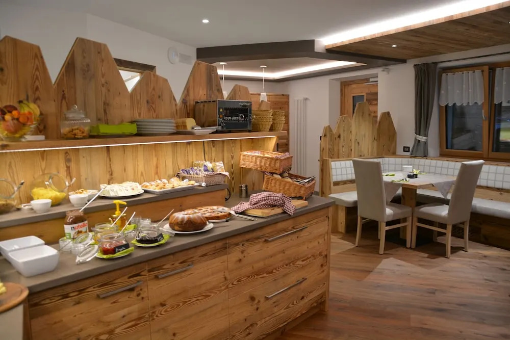 DOLOMITES B&B - Suites, Apartments and SPA