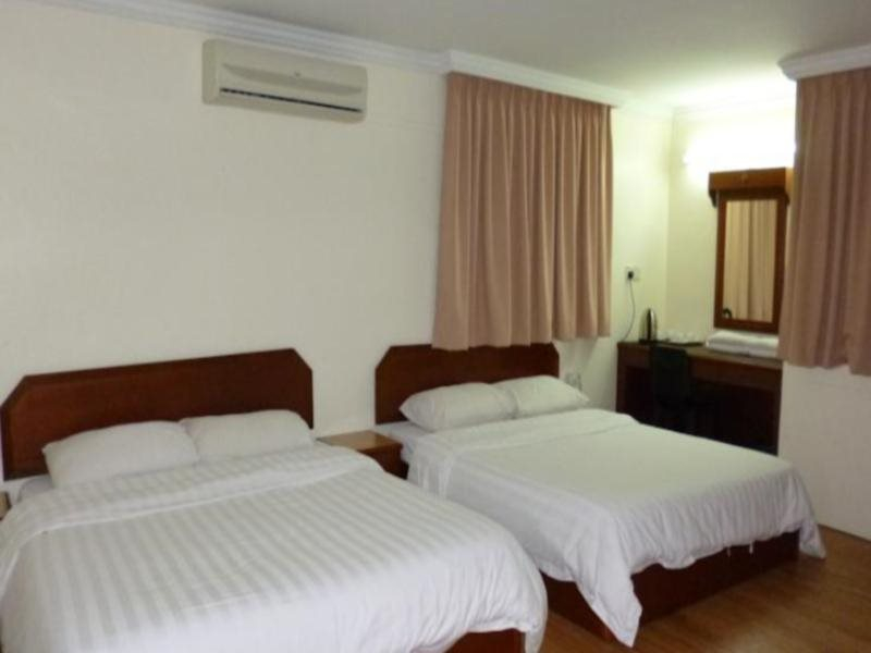 Hotel Merry