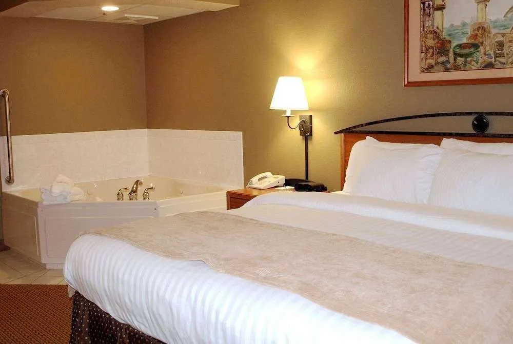 America Inn Lodge & Suites