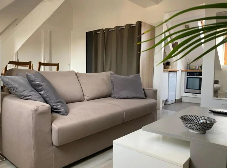 T3 Lumineux Proche Chateau Tout Equipé