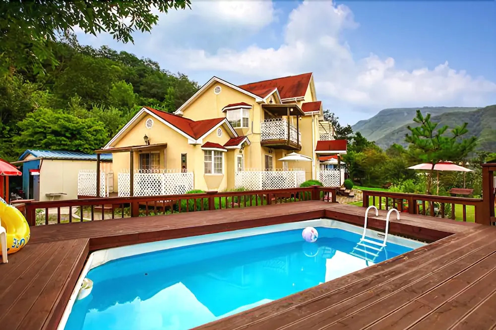 Mungyeong Reance Pension