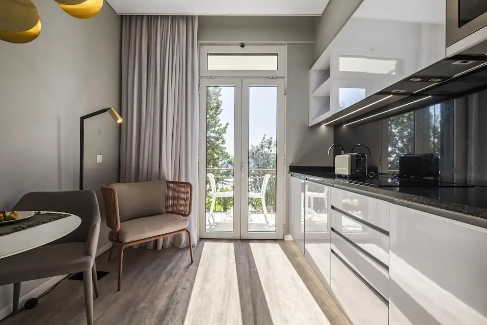 King David Suites 301 by Homie