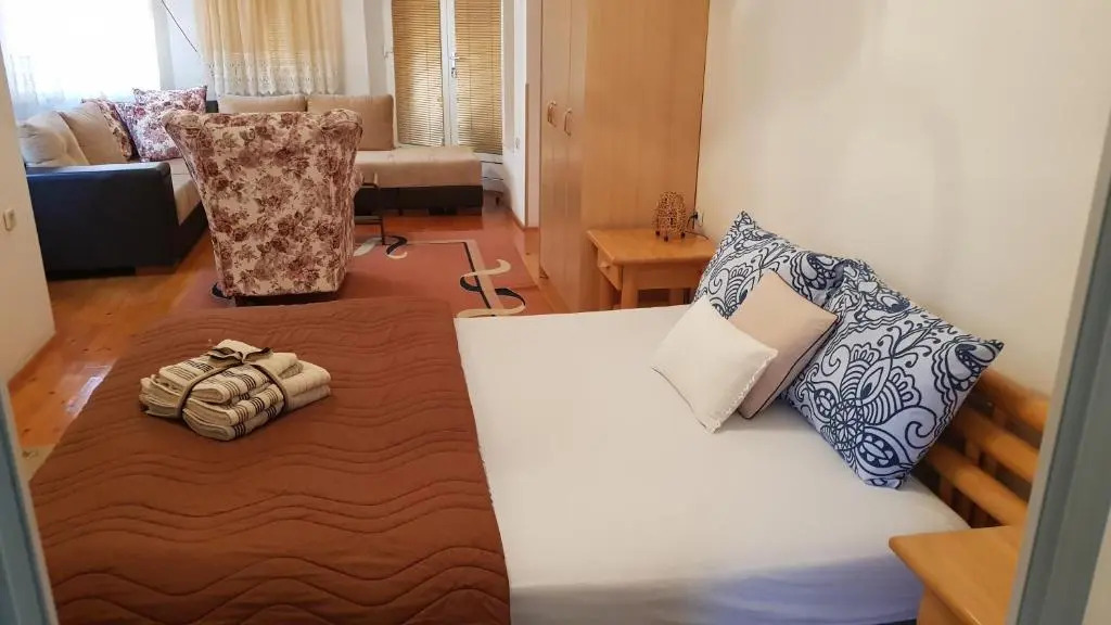 Guest House Luxotel