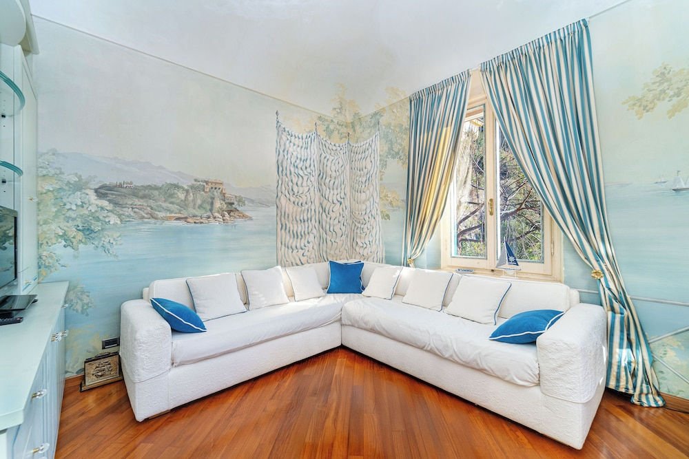 Lovely 2-Bedroom Flat - Sea View Terrace