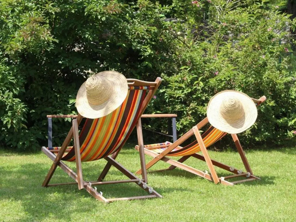Gîte familial restauré avec jardin clos, équipements bébé, animaux acceptés, proche St-Julien-Chapteuil - FR-1-582-296