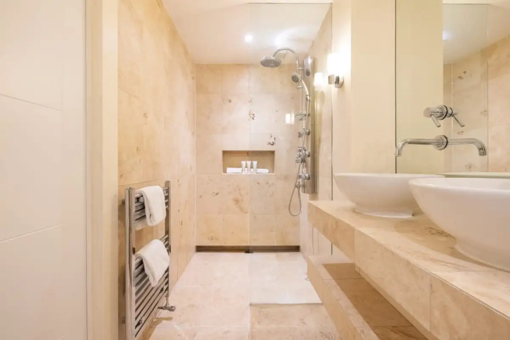 The West End Lane Wonder -Stunning & Bright 4BDR with Rooftop Terrace