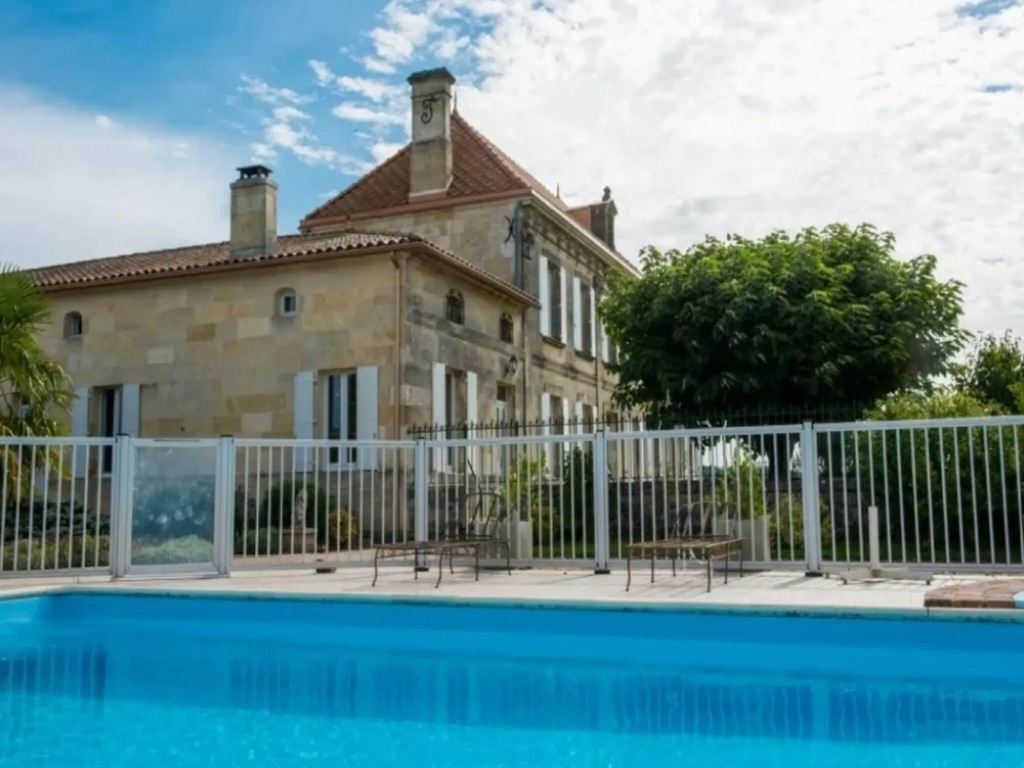 Elegant Château Escape
