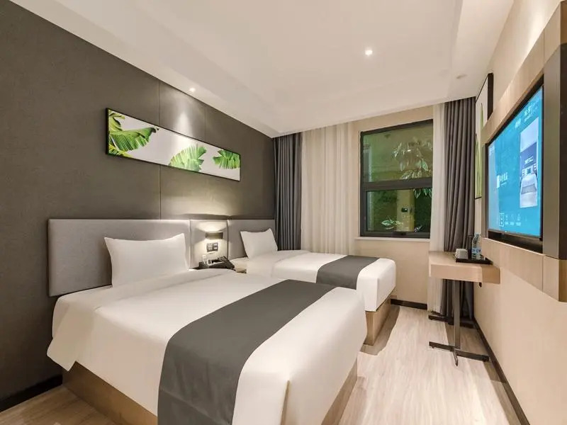 UP AND IN Hotel Henan Zhengzhou Guancheng District East High-speed Railway Station West Square