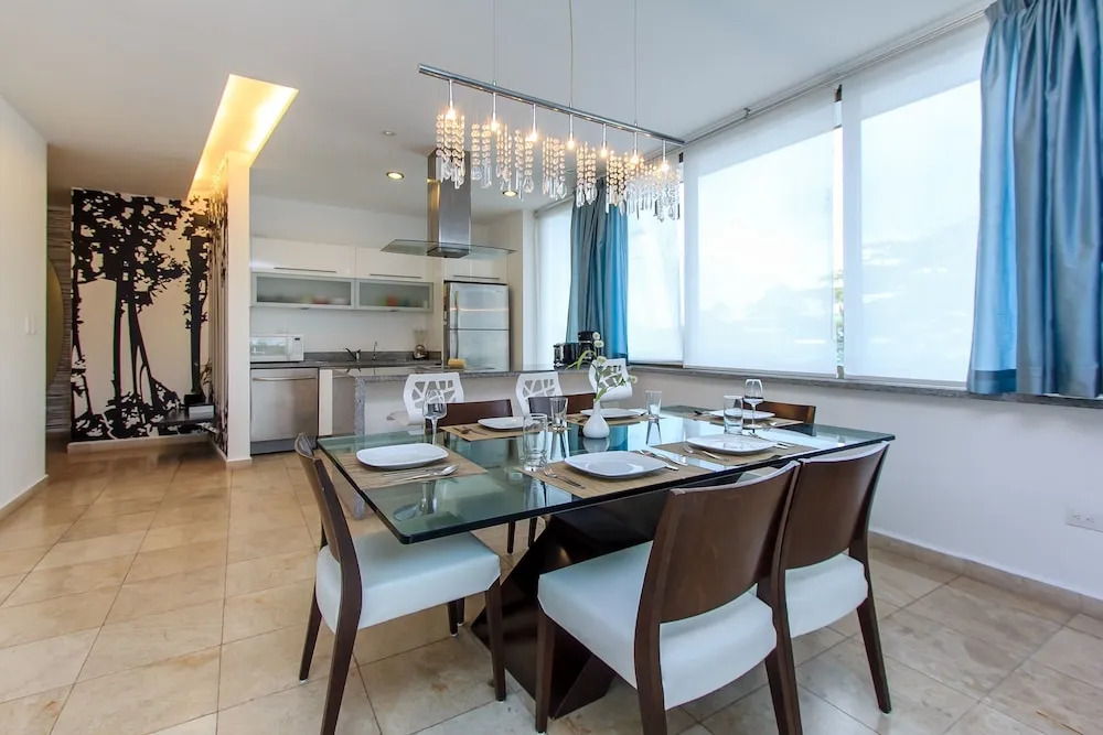 Dc 1103 Trendy Condo In Mamitas Beach, 1/2 Block 5th Avenue - 2 Bedroom Apts