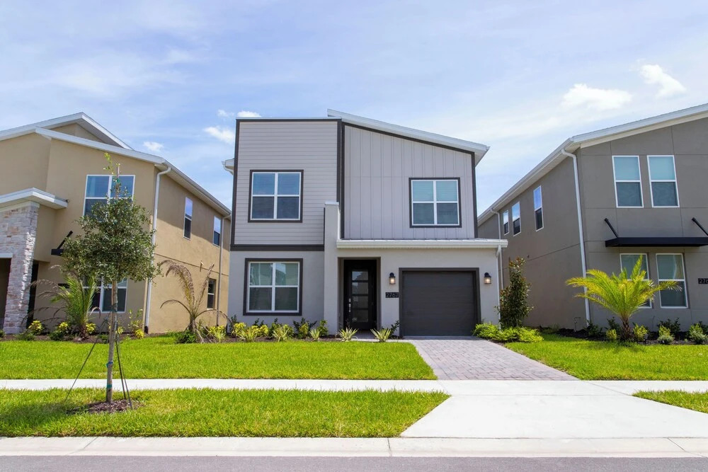 Gorgeous Family Friendly 5 Bd w/ Pool Close to Disney @ Storey Lake 2767