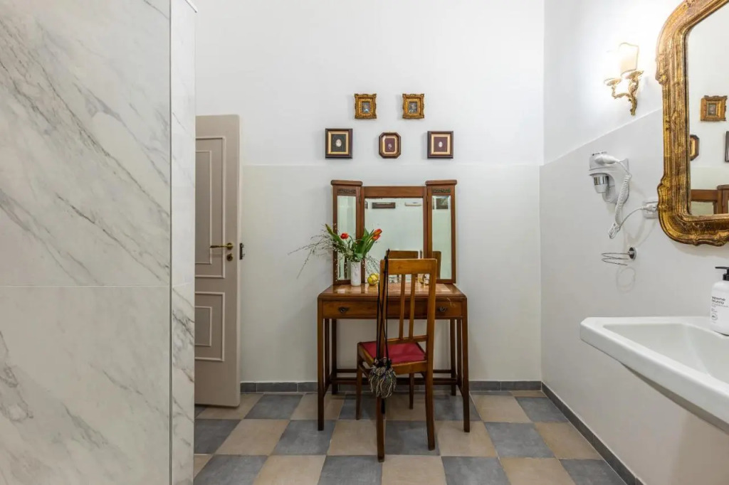 Palazzo Savino Southern Italian Lifestyle - Epoca Collection