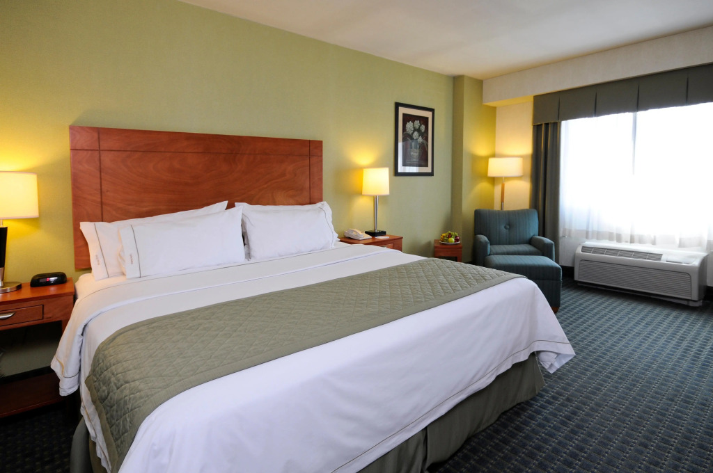 Holiday Inn Express & Suites Toluca Zona Aeropuerto by IHG