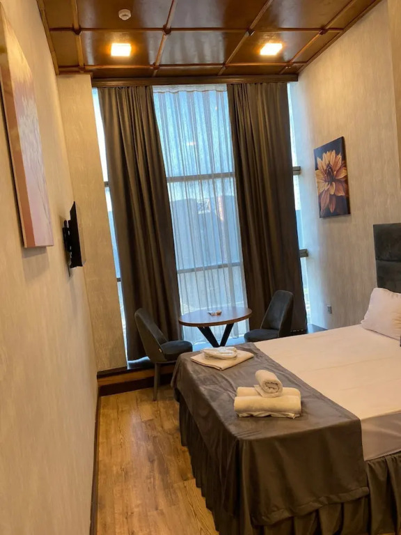 SECRET HOTEL