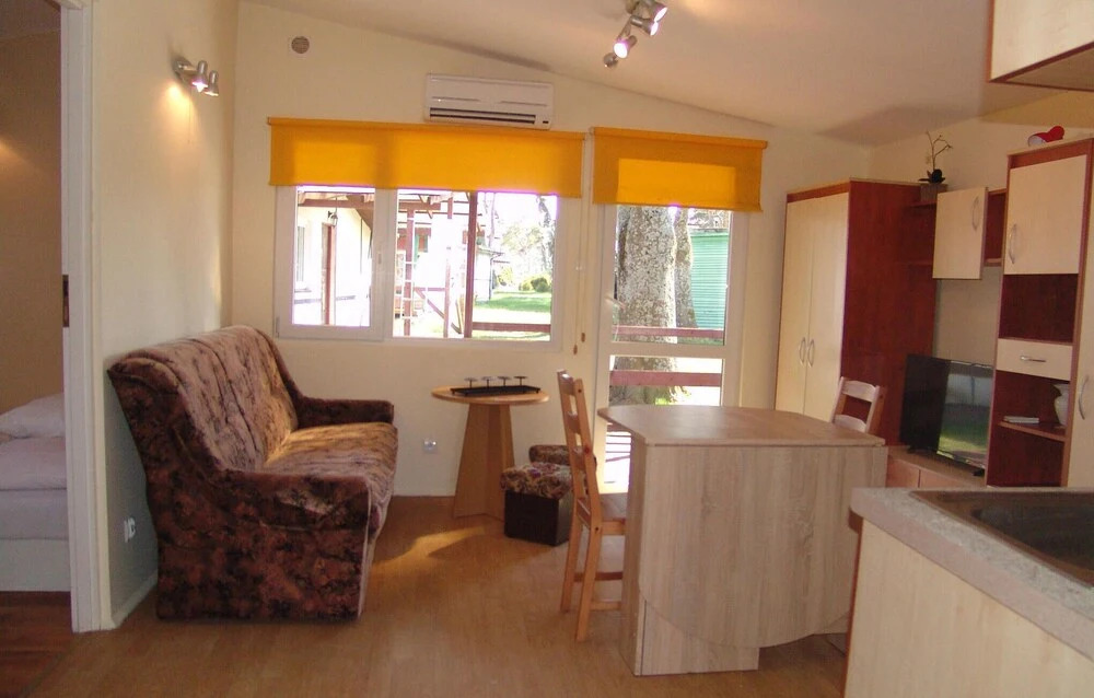 Nice Home In Jaroslawiec With Wifi