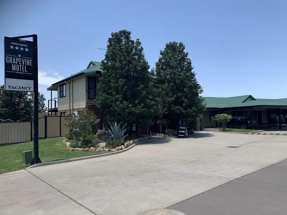 The Grapevine Motel