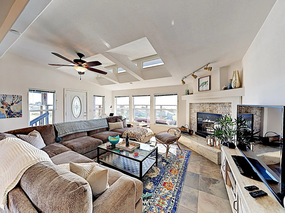 New Listing! Stunning Beach Getaway W/ Ocean Views 2 Bedroom Home