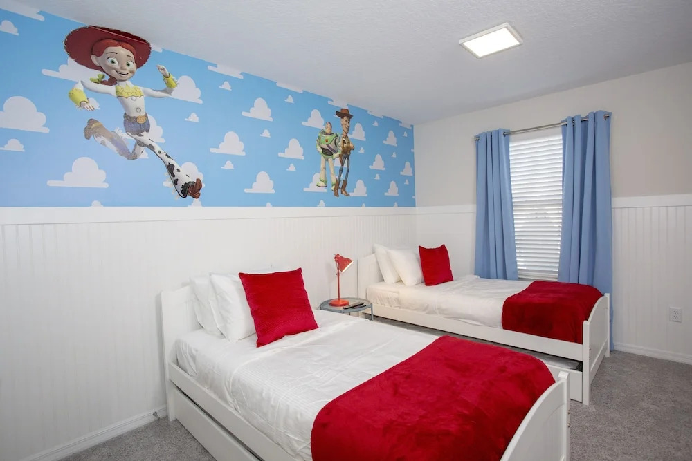 1596 Solara Resort 61820/62201