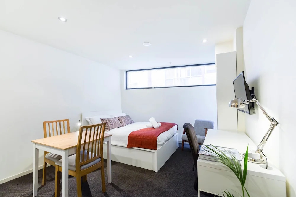 EMILY, Carlton Studio Apartment