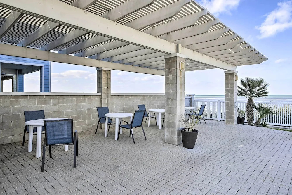 5 Mi to Beach: Pet-Friendly Port Isabel Home
