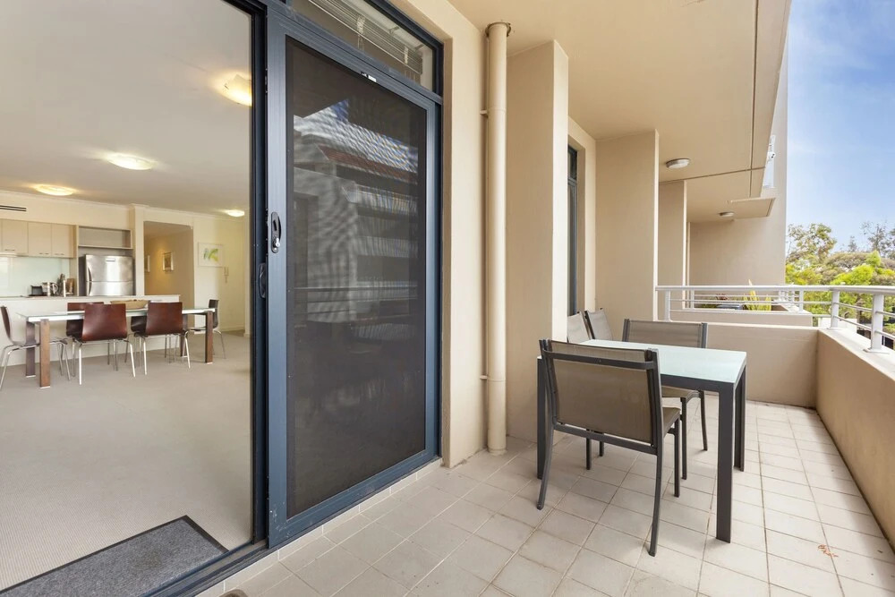 Executive Spacious Inner City Apartment