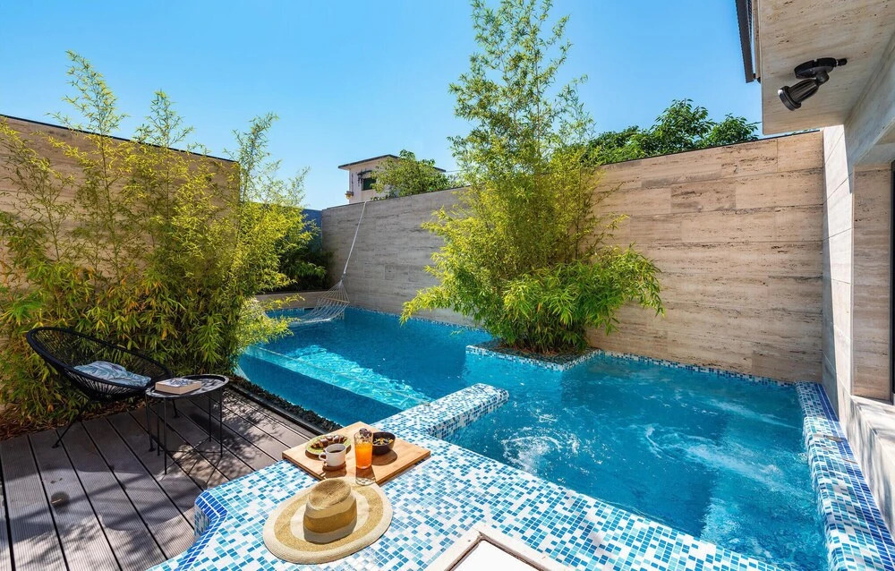 Amazing Home in Zadar with Outdoor Swimming Pool, Hot Tub & 2 Bedrooms