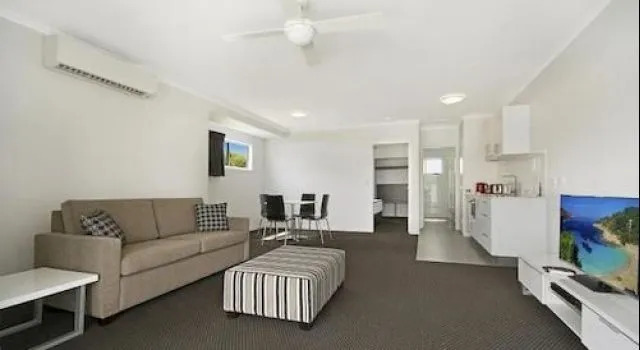 Cooroy Luxury Motel Apartments