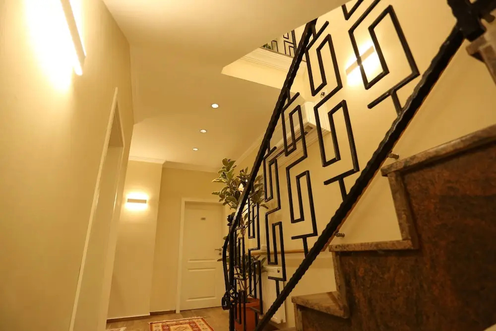 Saray Hotel