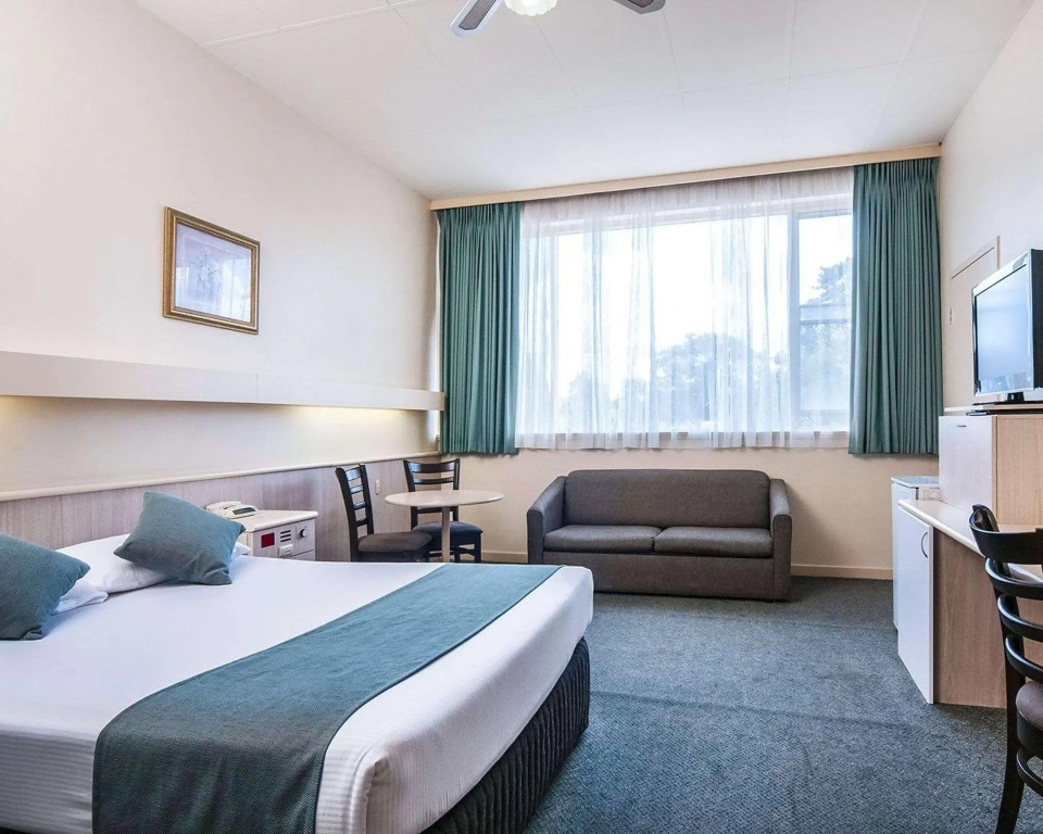 Comfort Inn Regal Park