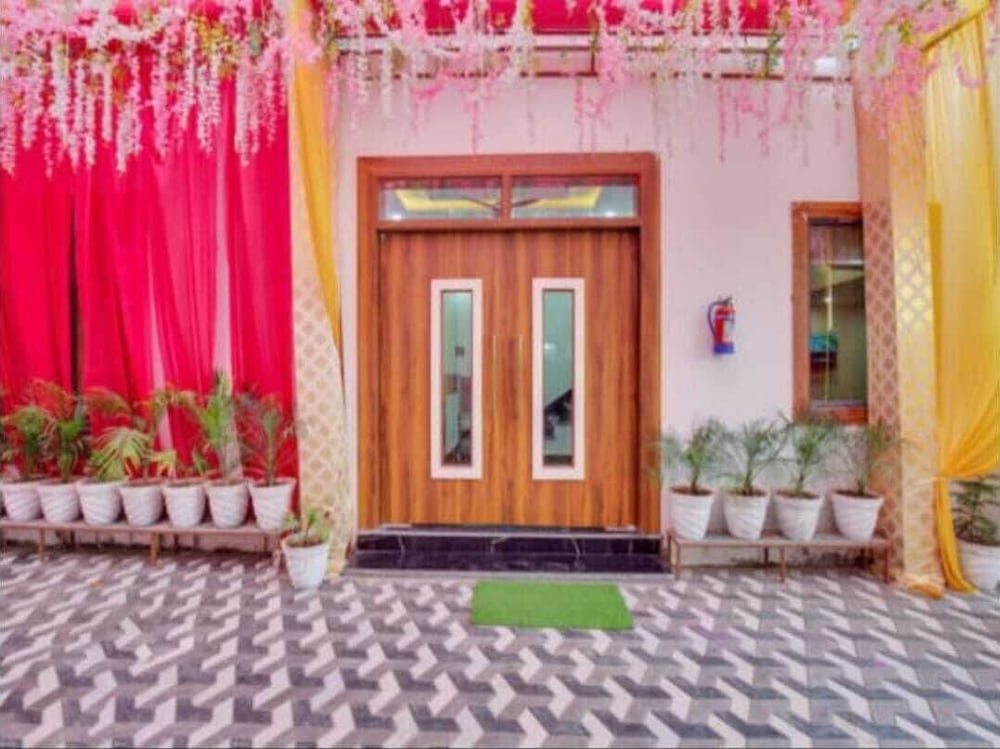 Shree Ji Hotel & Banquet