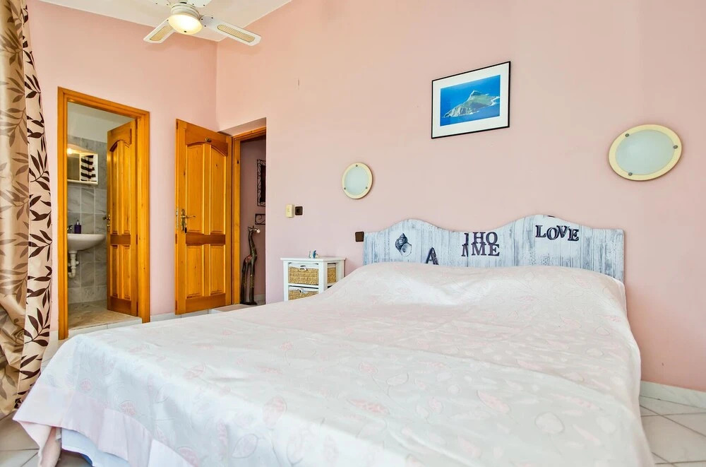 Amazing Home in Smricevica With Wifi and 6 Bedrooms
