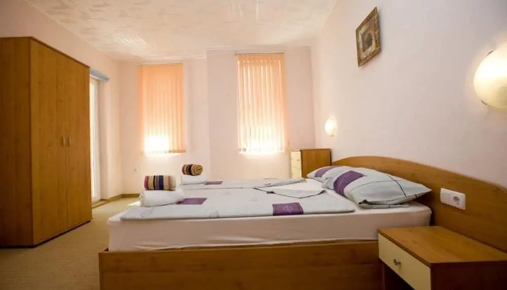 Aquarelle Hotel