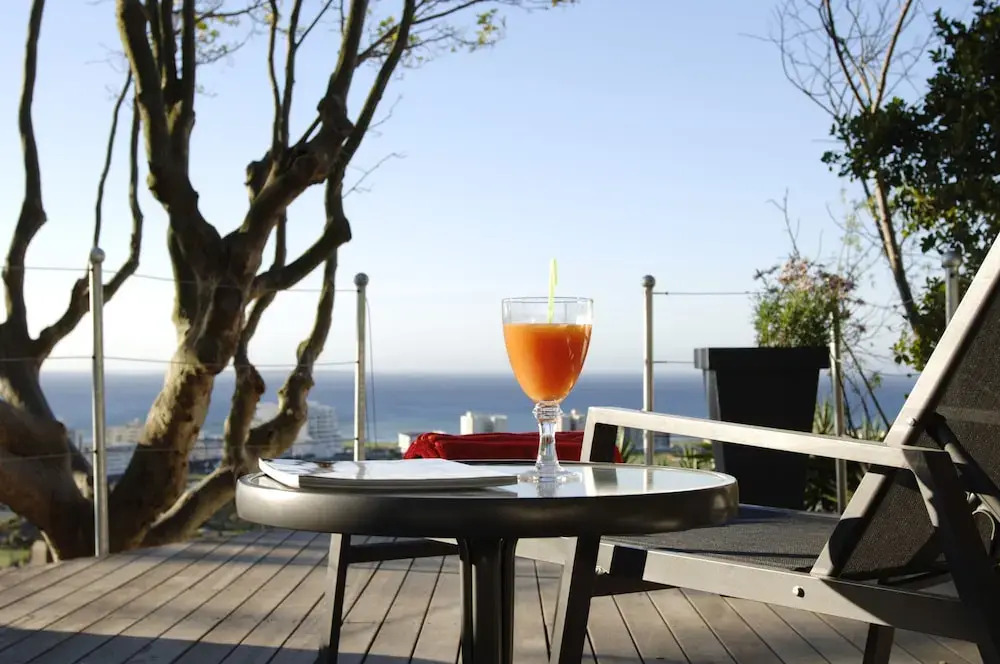 121 Ocean View Drive Studio Apartment