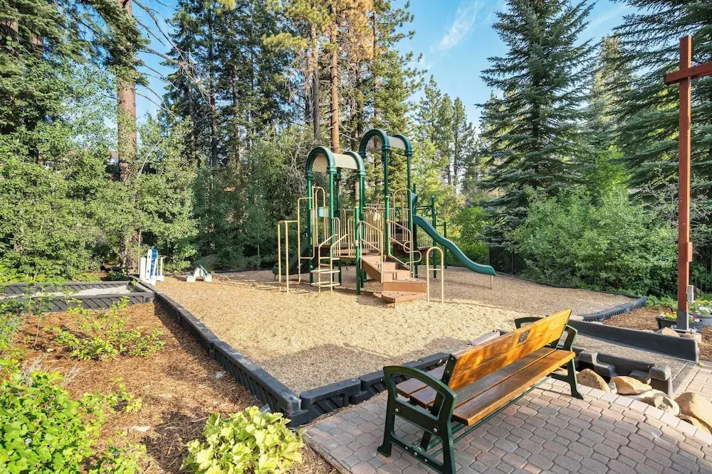 Sockeye by Avantstay Modern 2 BR Condo w/ Access to Northstar Resort Community