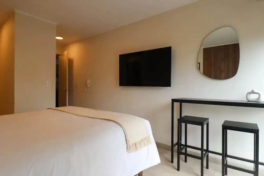 w Ravishing 2BR w Balcony in Miraflores