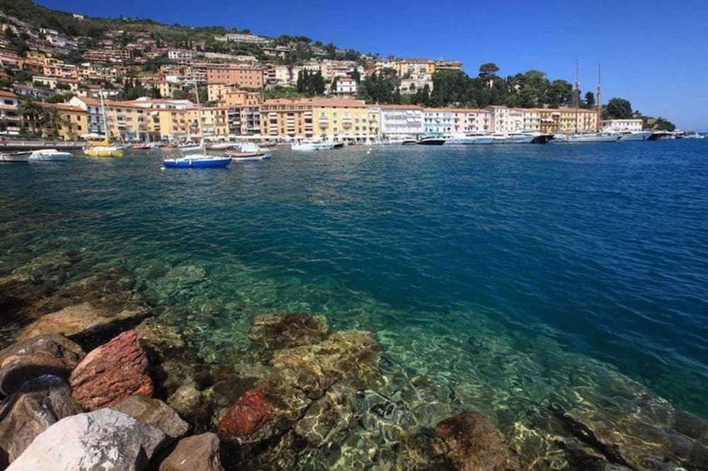 Apartment in Porto Santo Stefano-SISTERS' HOUSE