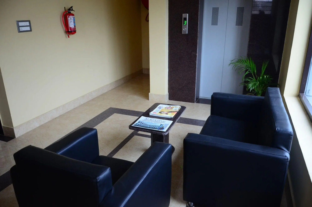 Sapphire Plaza