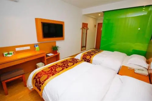 Vatica Jiuquan Eastern Bus Station Hotel