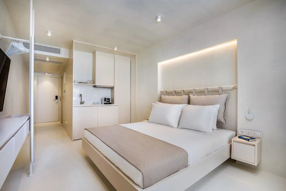 Cocoοns Suites & Villas Fourka