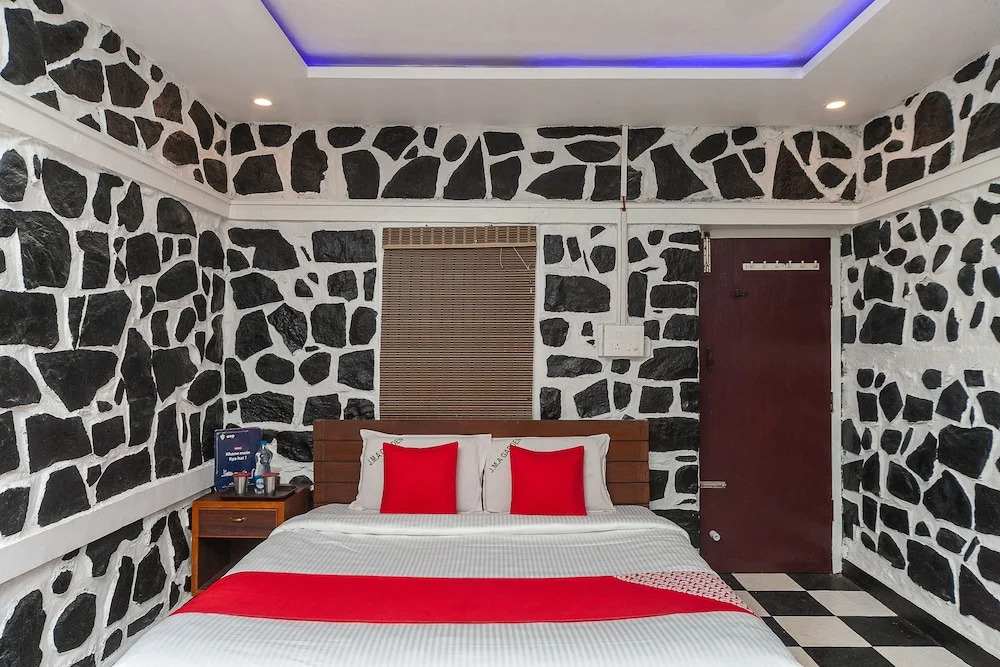 OYO 39471 Jma Garden Resorts