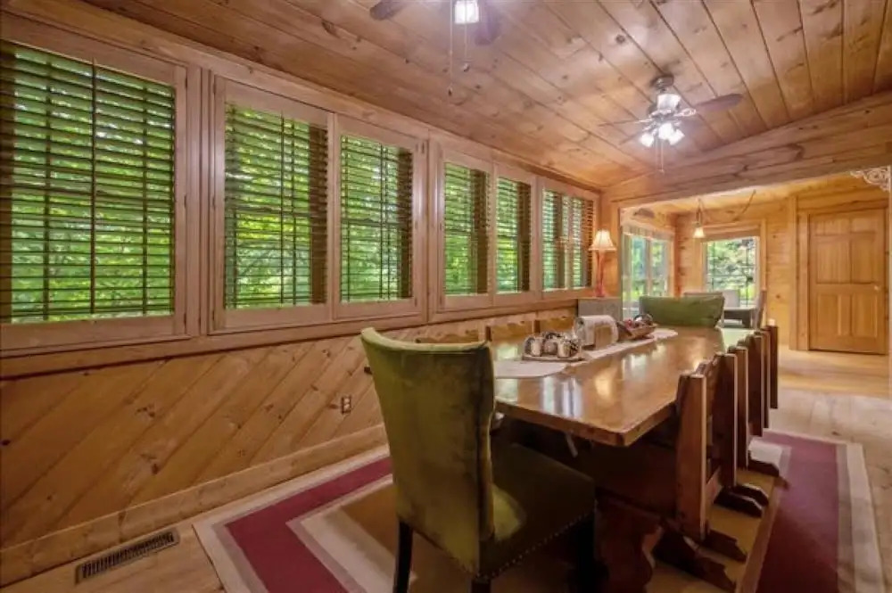 Underlook Cabin-secluded Cabin With Wifi Large Deck Gas Grill Wood Fireplace