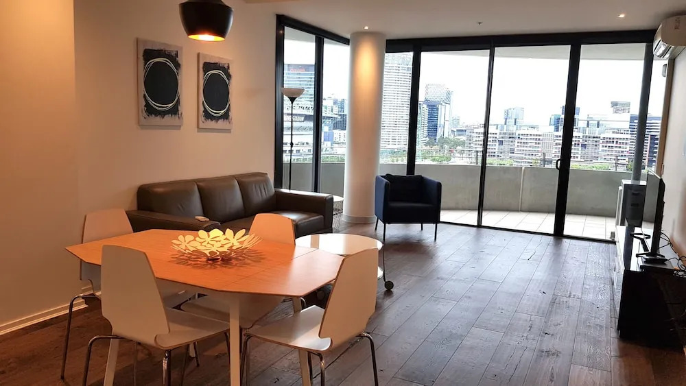 Docklands 1201p 2bed 1bath Water View