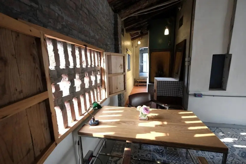 香蕉與黑膠 Yellow And Black Guest House