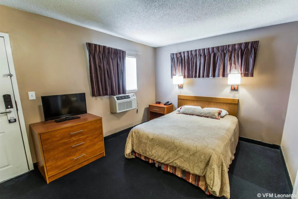 Motel 6-Jacksonville, FL - South