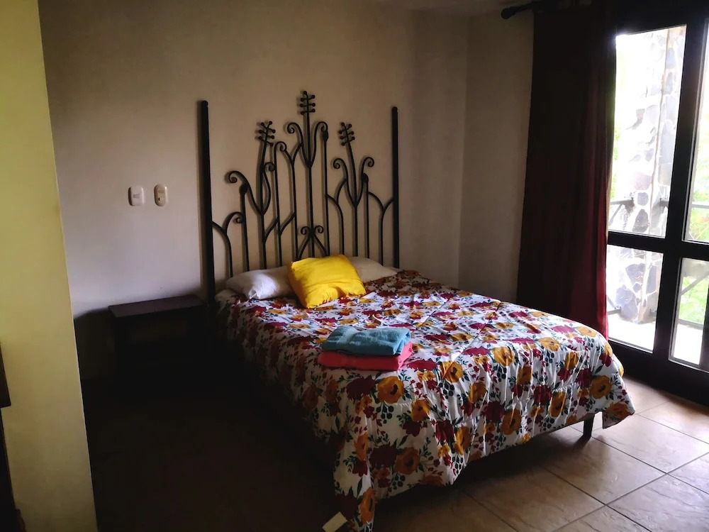 Beachfront Jaco Condos - Fully Equipped - 6 Pax