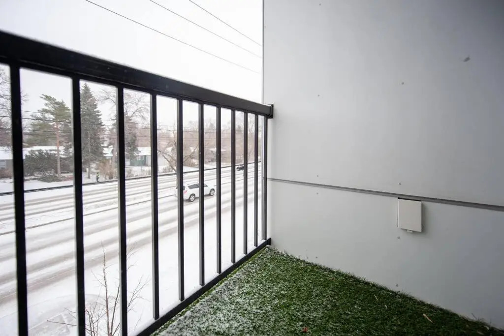 Upscale 2 bedroom Townhouse near Univ of Manitoba