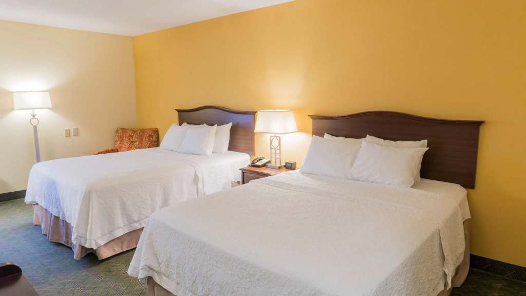 Hampton Inn New Philadelphia
