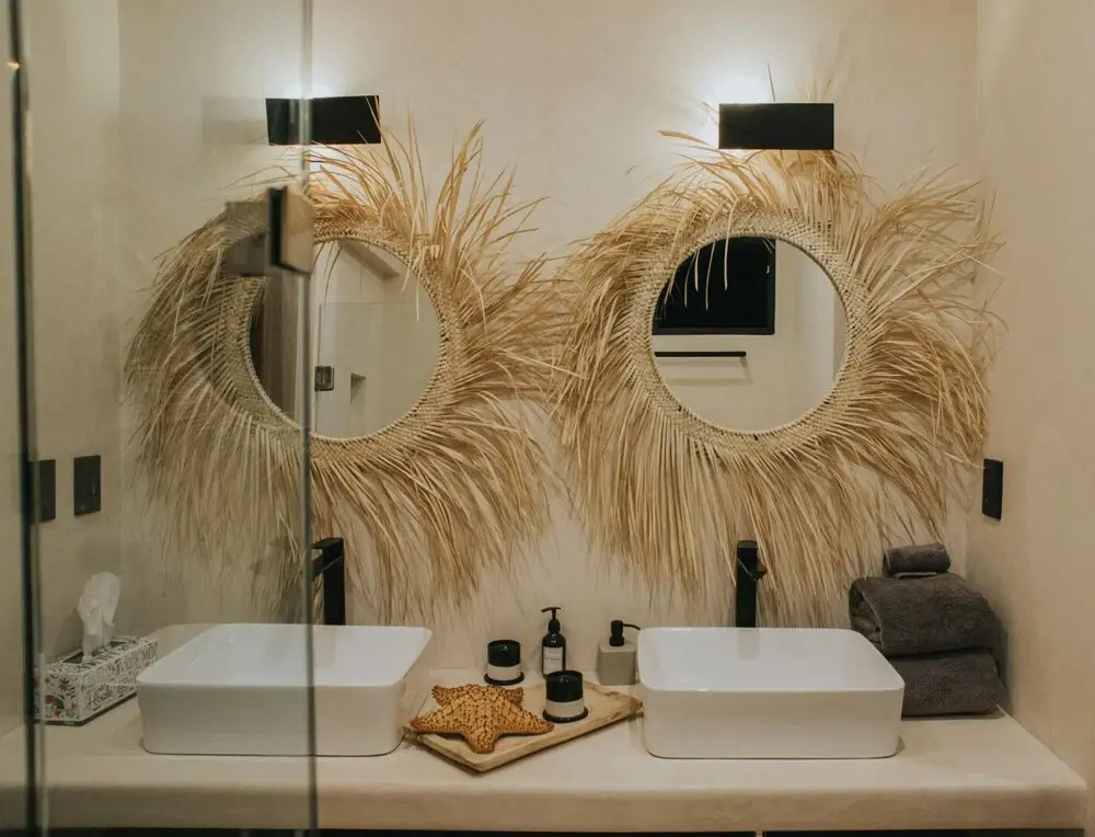 Stylish 2 Level 3 BR Penthouse Stunning Design Private Pool Sun Deck Best Wifi