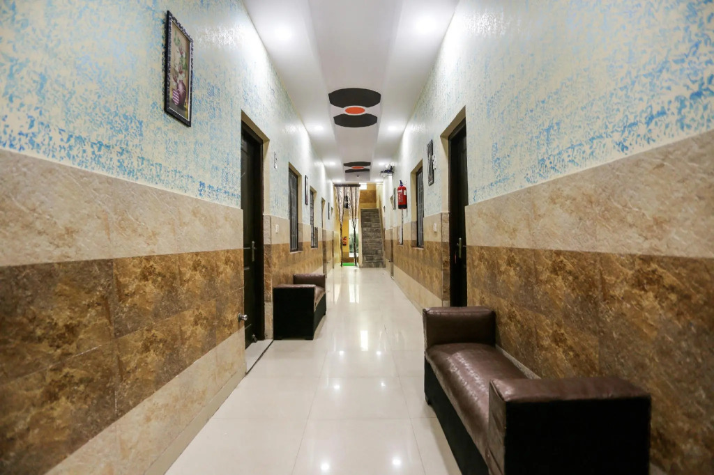 SPOT ON DEL2930 Hotel Kashvi Palace